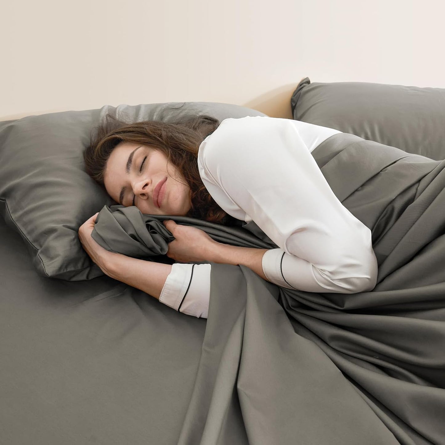 Queen Bed Sheets Set, 4PCS 100% Egyptian Long-Staple Cotton Bedding Sheets with Dual-Lock System, Luxury Soft and Comfort, 1000 Thread Count, Deep Pocket Fits 8" to 17" Mattress